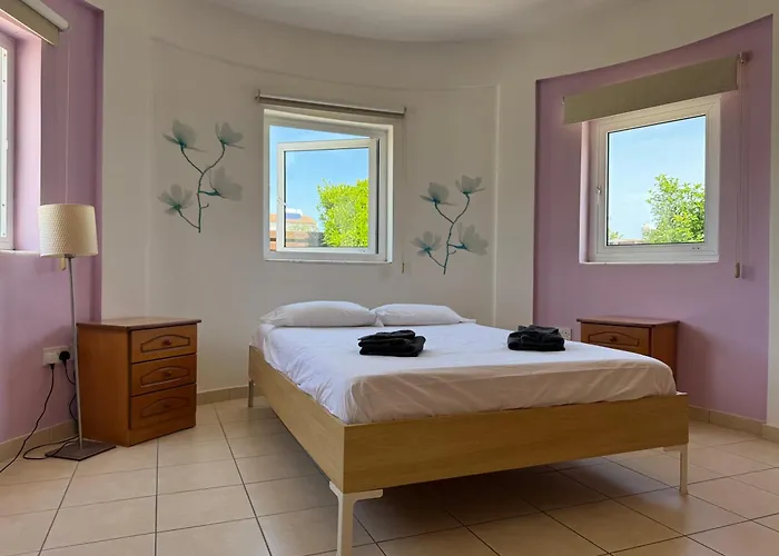 Sunset Agia Thekla Villa *