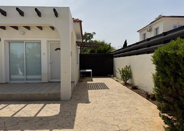 Sunset Agia Thekla ヴィラ アヤナパ